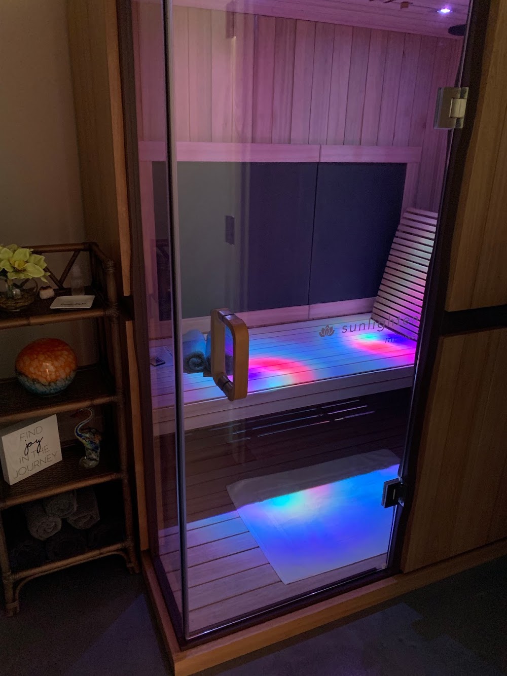 Infrared Light Sauna Studio