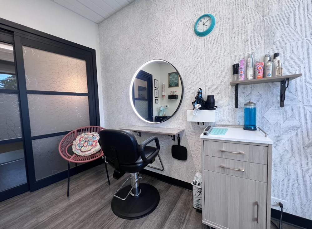 Amanda’s Alcove Hair & Beauty Retreat