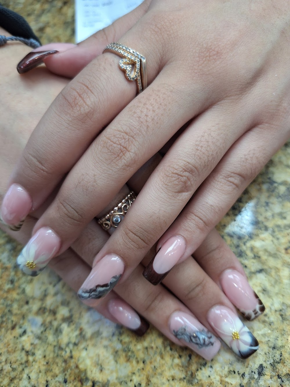 Aphrodite nails Midland park